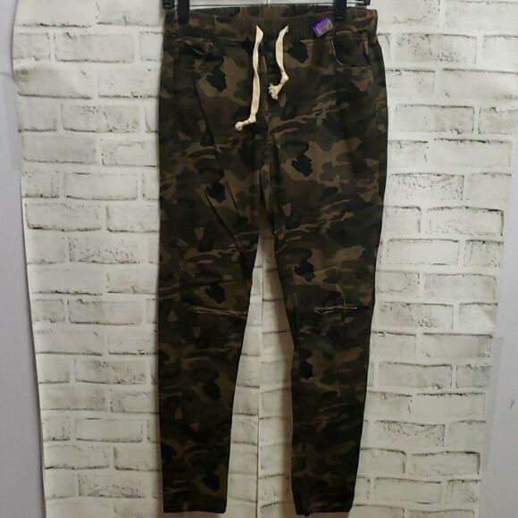 So perla pants  - Picture 1 of 3